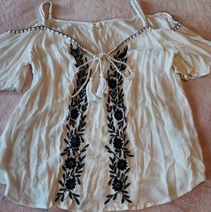 Summer top, dressy casual.